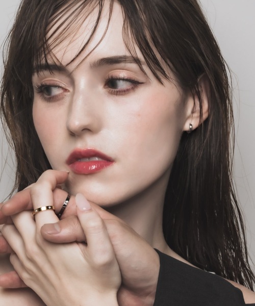 muku（ムク）の「PIERCE/MAT HOOP（ピアス（両耳用）・メンズ・シルバー/ゴールド・FREE）」の3枚目の写真