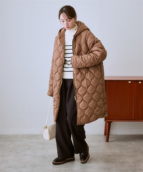 nissen（ニッセン）の「2WAYウェーブキルト裏ボアフーデットコート＜大きいサイズ有＞（その他アウター・レディース・モカ/チャコールグレー/ブラック/カーキ・S/M/L/LL/3L）」の16枚目の写真