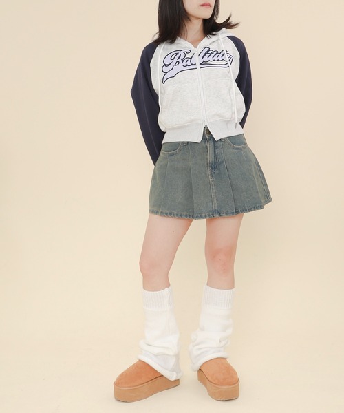 WOND(ウォンド)の「WOND/タックデニムミニスカパン(デニムスカート・レディース・インディゴブルー/ライトインディゴブルー・FREE)」の3枚目の写真