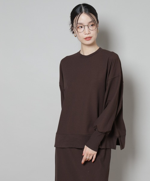 NANO universe(ナノユニバース)の「サカリバカットワイドクルーネックトップス(セットアップ可)(Tシャツ/カットソー・レディース・ブラック/ブラウン/ベージュ・FREE)」の2枚目の写真