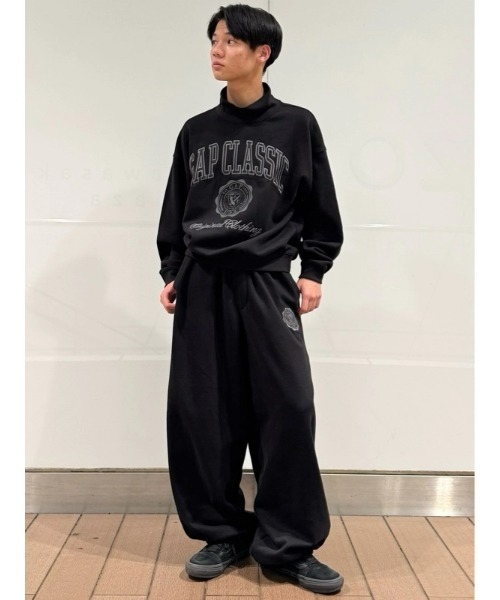 GAP(ギャップ)の「ヴィンテージソフトモックネック クロップド GAPロゴ スウェットシャツ(スウェット・メンズ・グリーン/アイボリー/ブラック・XS/S/M/L/XL)」の12枚目の写真