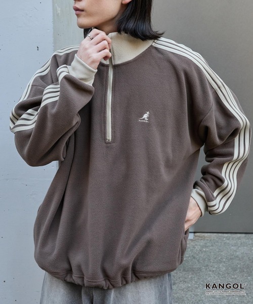 KANGOL（カンゴール）の「KANGOL/カンゴール 別注 <帯電防止/抗ピリング> ロゴ刺繍 ドロスト 配色 オーバーサイズ ボアフリース ハーフジップ スウェット（スウェット・メンズ・ブラック/アイボリー/チャコール/ブラウン/ネイビー/ワイン・M/L）」の4枚目の写真