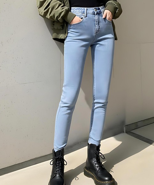 cammie(キャミー)の「ストレッチデニムパンツ(デニムパンツ・レディース・ライトブルー/インディゴブルー/ダークグレー・M/L)」の12枚目の写真