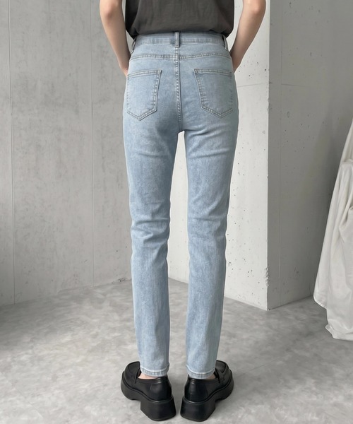 cammie(キャミー)の「ストレッチデニムパンツ(デニムパンツ・レディース・ライトブルー/インディゴブルー/ダークグレー・M/L)」の9枚目の写真