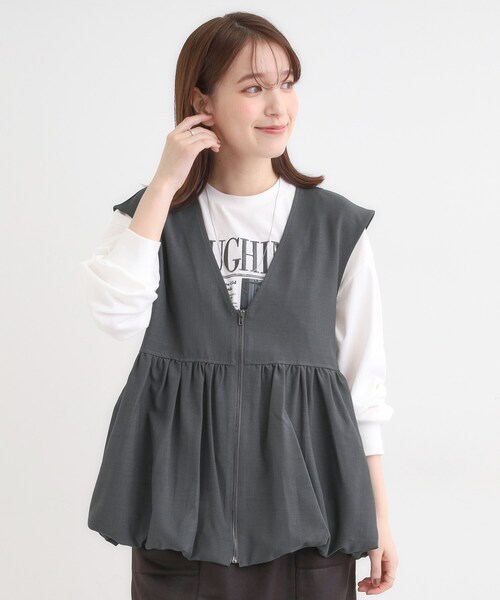 SHOO・LA・RUE（シューラルー）の「【S-LL】美シルエット 裾バルーンシルエットジレ（ベスト・レディース・ダークブラウン/チャコールグレー・01/02/03/04）」の4枚目の写真