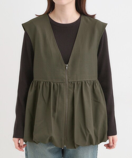 SHOO・LA・RUE（シューラルー）の「【S-LL】美シルエット 裾バルーンシルエットジレ（ベスト・レディース・ダークブラウン/チャコールグレー・01/02/03/04）」の3枚目の写真