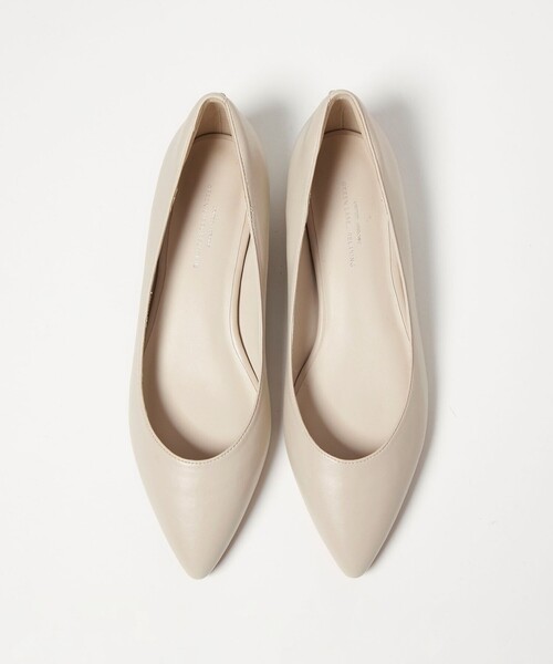 green label relaxing（グリーンレーベルリラクシング）の「ポインテッド メタルライン フラットパンプス 撥水（パンプス・レディース・その他1/オフホワイト/シルバー/ブラック・25.5cm/25cm/24.5cm/24cm/23.5cm/23cm/22.5cm/22cm）」の13枚目の写真