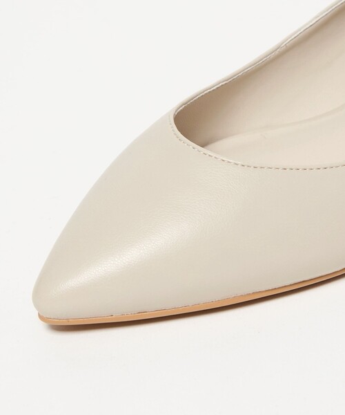 green label relaxing（グリーンレーベルリラクシング）の「ポインテッド メタルライン フラットパンプス 撥水（パンプス・レディース・その他1/オフホワイト/シルバー/ブラック・25.5cm/25cm/24.5cm/24cm/23.5cm/23cm/22.5cm/22cm）」の15枚目の写真