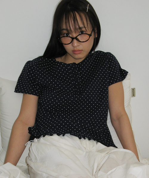 RONRON(ロンロン)の「DOT RUFFLE HALF SLEEVE T SHIRT NAVY(Tシャツ/カットソー・レディース・その他・FREE)」の1枚目の写真