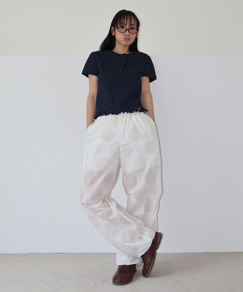 RONRON(ロンロン)の「DOT RUFFLE HALF SLEEVE T SHIRT NAVY(Tシャツ/カットソー・レディース・その他・FREE)」の5枚目の写真