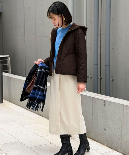 MICO COULIER（ミコクリエ）の「《リバーシブル》パネトレーションファーキルトジャケット（ブルゾン・レディース・ブラウン/グレイッシュベージュ・38）」の3枚目の写真