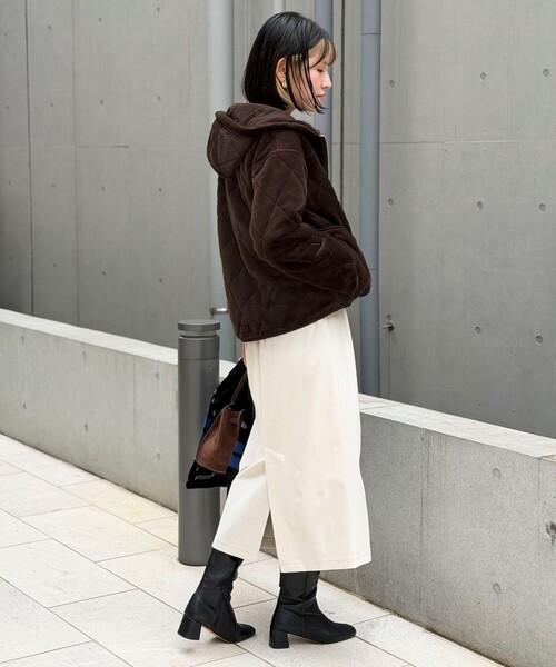 MICO COULIER（ミコクリエ）の「《リバーシブル》パネトレーションファーキルトジャケット（ブルゾン・レディース・ブラウン/グレイッシュベージュ・38）」の9枚目の写真