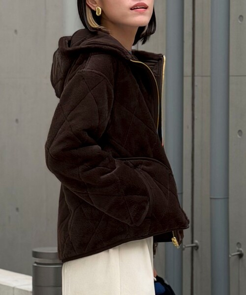 MICO COULIER（ミコクリエ）の「《リバーシブル》パネトレーションファーキルトジャケット（ブルゾン・レディース・ブラウン/グレイッシュベージュ・38）」の10枚目の写真