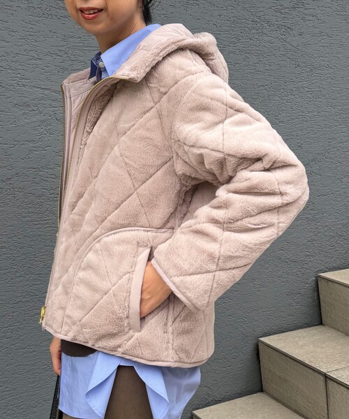 MICO COULIER（ミコクリエ）の「《リバーシブル》パネトレーションファーキルトジャケット（ブルゾン・レディース・ブラウン/グレイッシュベージュ・38）」の16枚目の写真