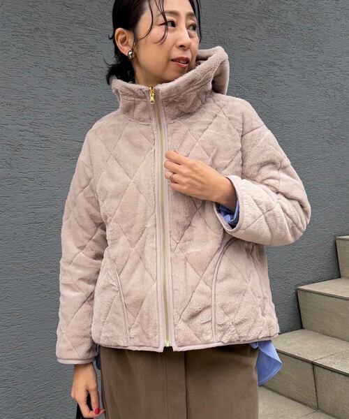 MICO COULIER（ミコクリエ）の「《リバーシブル》パネトレーションファーキルトジャケット（ブルゾン・レディース・ブラウン/グレイッシュベージュ・38）」の19枚目の写真