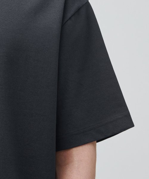 MUSINSA STANDARD（ムシンサスタンダード）の「ポンテリラックスフィットクルーネックTシャツ[ダークグレー]（Tシャツ/カットソー・メンズ・その他・X-LARGE/XX-LARGE/SMALL/MEDIUM/LARGE）」の5枚目の写真
