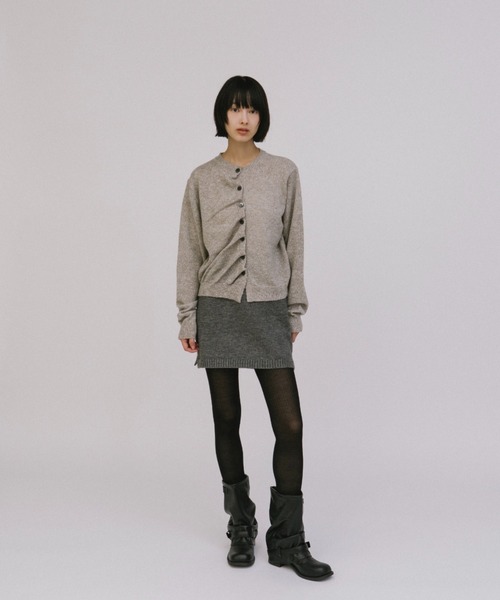 duei(デュイ)の「フロントタックカーディガン(カーディガン/ボレロ・レディース・チャコールグレー/グレイッシュベージュ・FREE)」の20枚目の写真