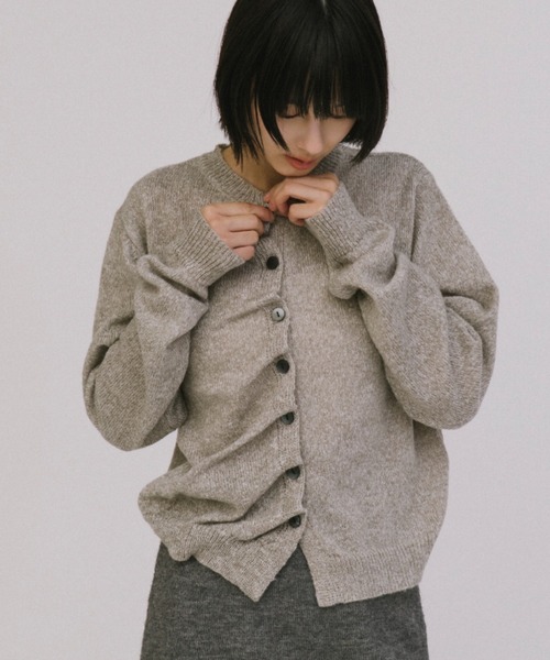 duei(デュイ)の「フロントタックカーディガン(カーディガン/ボレロ・レディース・チャコールグレー/グレイッシュベージュ・FREE)」の13枚目の写真