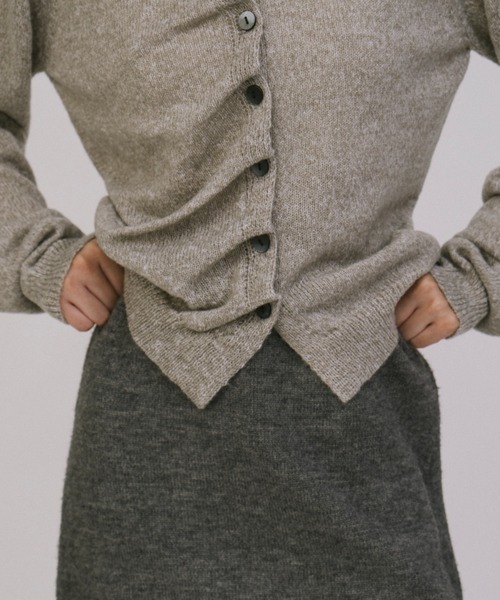 duei(デュイ)の「フロントタックカーディガン(カーディガン/ボレロ・レディース・チャコールグレー/グレイッシュベージュ・FREE)」の16枚目の写真