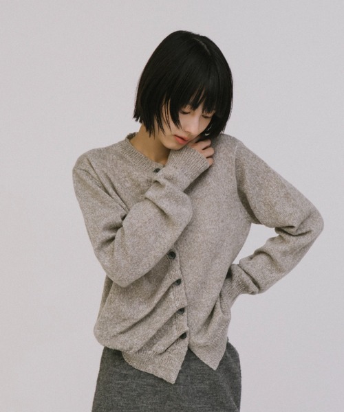 duei(デュイ)の「フロントタックカーディガン(カーディガン/ボレロ・レディース・チャコールグレー/グレイッシュベージュ・FREE)」の15枚目の写真