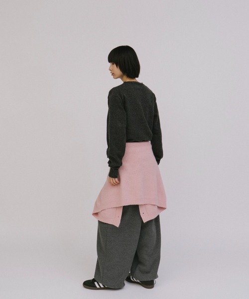 duei(デュイ)の「フロントタックカーディガン(カーディガン/ボレロ・レディース・チャコールグレー/グレイッシュベージュ・FREE)」の11枚目の写真