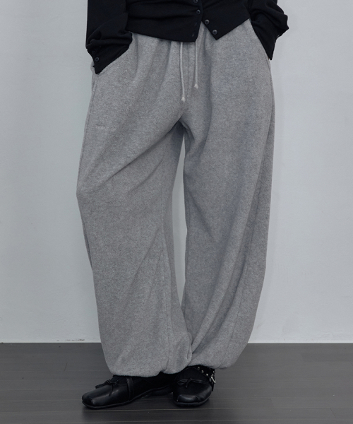 RENSE(レンセ)の「Melange Fleece Pintuck Pants Gray(スウェットパンツ・レディース・その他・FREE)」の1枚目の写真