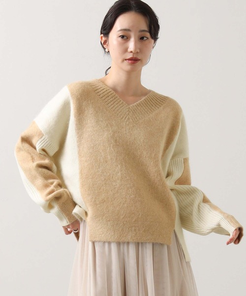 EN'DAY（エンディ）の「アルパカ混バイカラーＶネックニット（ニット/セーター・レディース・ベージュ系・FREE）」の7枚目の写真