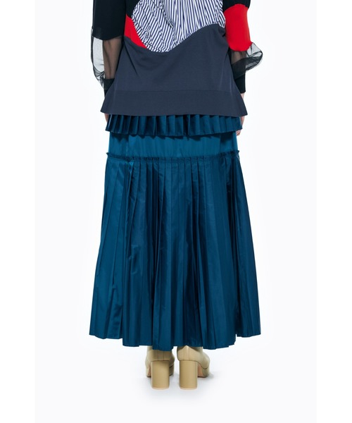 ENFOLD(エンフォルド)の「SOLOTEXサテン プリーツスカート(スカート・レディース・ブラック/ターコイズブルー・38/36)」の5枚目の写真