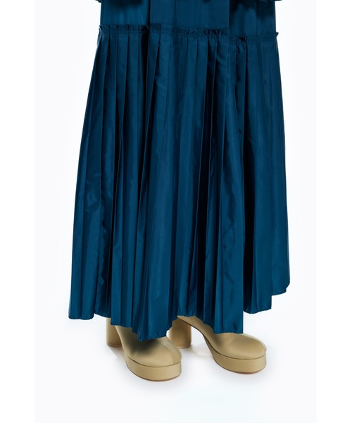 ENFOLD(エンフォルド)の「SOLOTEXサテン プリーツスカート(スカート・レディース・ブラック/ターコイズブルー・38/36)」の7枚目の写真