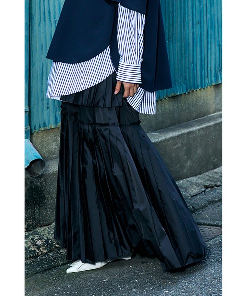 ENFOLD(エンフォルド)の「SOLOTEXサテン プリーツスカート(スカート・レディース・ブラック/ターコイズブルー・38/36)」の13枚目の写真