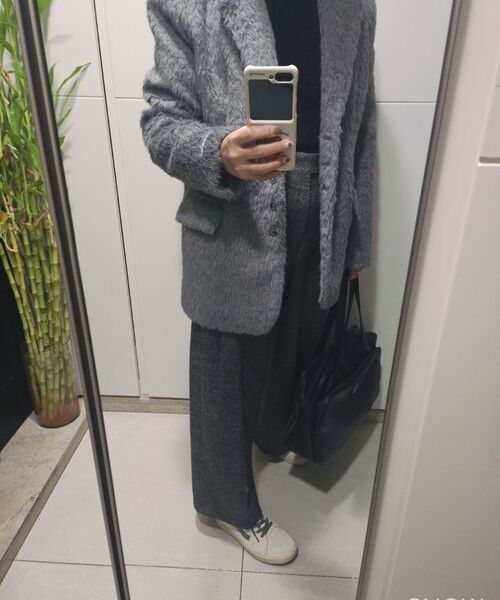 Vivacious(ビバシャス)の「Elizabeth Boucle Blazer GREY(その他アウター・レディース・グレー・FREE)」の3枚目の写真