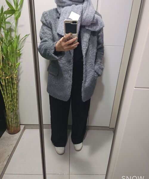 Vivacious(ビバシャス)の「Elizabeth Boucle Blazer GREY(その他アウター・レディース・グレー・FREE)」の4枚目の写真
