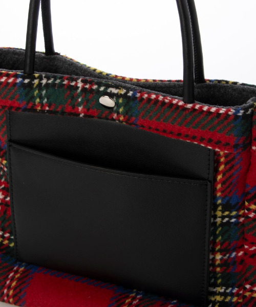 cache cache(カシュ カシュ)の「VERYコラボ カシュカシュ cachecache / ウールリバーシブルチェックトートバッグ(トートバッグ・レディース・レッド/ブラック・FREE)」の12枚目の写真