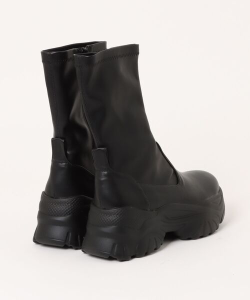 Bella lume（ベッラルーメ）の「★Bella Lume(ベッラルーメ)★フィットスニーカーブーツ（ブーツ・レディース・ブラック・X-LARGE）」の2枚目の写真