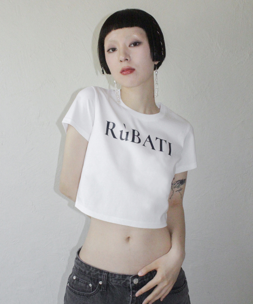 RUBATI(ルバティ)の「ロゴクロップTシャツ_ホワイト(Tシャツ/カットソー・レディース・その他・size2/size1)」の1枚目の写真