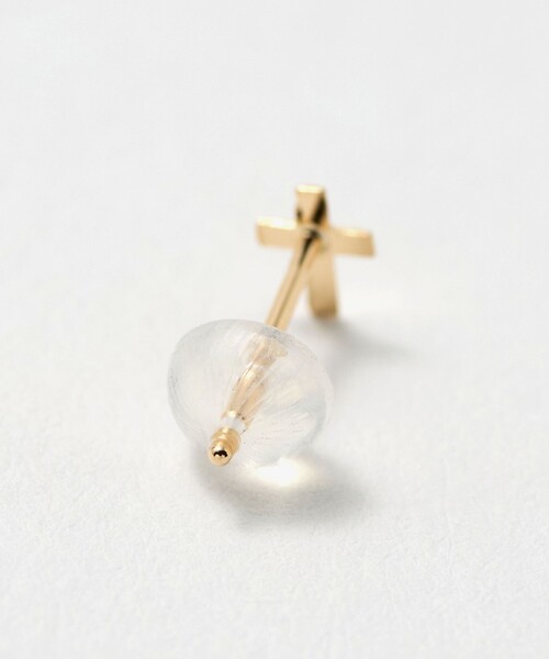 BEAUTY&YOUTH UNITED ARROWS(ビューティーアンドユースユナイテッドアローズ)の「K18 クロス ピアス(ピアス(両耳用)・レディース・ゴールド・FREE)」の4枚目の写真
