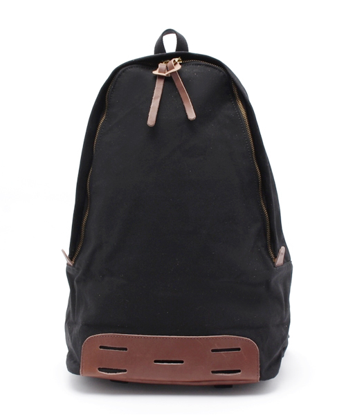 Butler Verner Sails(バトラーヴァーナーセイルス)の「Butler Verner Sails バトラーバーナーセイルズ / 10号パラフィンヌメ革デイパック リュックサック / JA-1509-2(バックパック/リュック・メンズ・ベージュ/グリーン/キャメル/ブラック・FREE)」の2枚目の写真