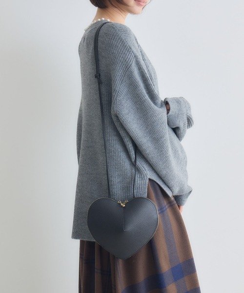 KATHARINE ROSS（キャサリンロス）の「【KATHARINE ROSS】【MILLELA FIRENZE】ハートレザーショルダー（ショルダーバッグ・レディース・シルバー/ブラック・MEDIUM）」の4枚目の写真