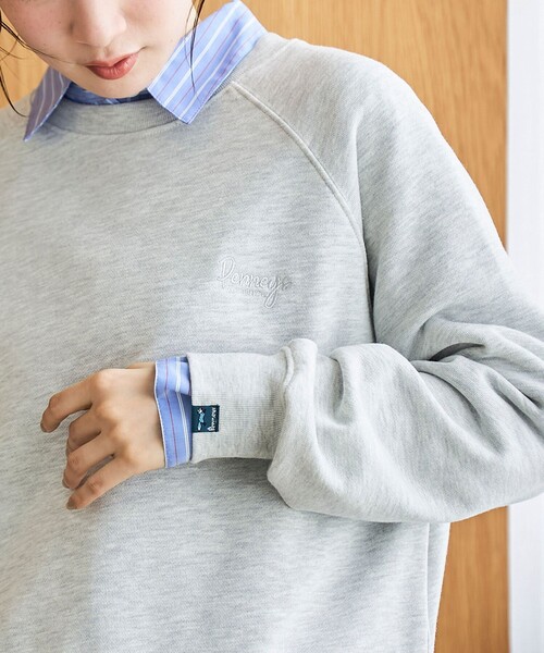 PENNEYS（ぺニーズ）の「【PENNEYS（ぺニーズ）別注】ロゴ刺繍 裏毛ラグランスウェット（スウェット・レディース・クリーム/ナチュラル/ライトブルー/ネイビー・M/L）」の9枚目の写真