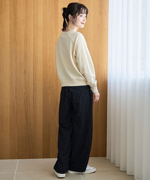 PENNEYS（ぺニーズ）の「【PENNEYS（ぺニーズ）別注】ロゴ刺繍 裏毛ラグランスウェット（スウェット・レディース・クリーム/ナチュラル/ライトブルー/ネイビー・M/L）」の12枚目の写真