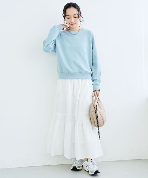 PENNEYS（ぺニーズ）の「【PENNEYS（ぺニーズ）別注】ロゴ刺繍 裏毛ラグランスウェット（スウェット・レディース・クリーム/ナチュラル/ライトブルー/ネイビー・M/L）」の16枚目の写真