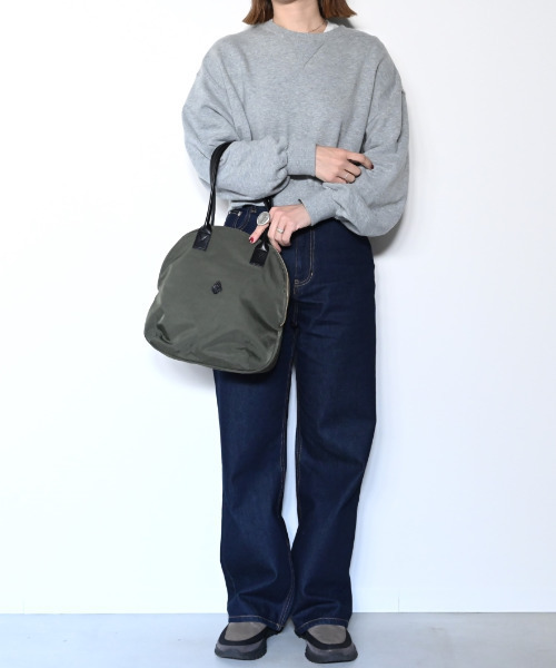CLEDRAN(クレドラン)の「【本革ハンドル×軽量ナイロン】CL3934 CROIR OVAL BOSTON(ボストンバッグ・レディース・ブラック/オリーブ/ライトグレー/マスタード・FREE)」の14枚目の写真