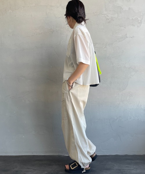 FRED PERRY（フレッドペリー）の「【WEB先行予約】[FRED PERRY/フレッドペリー] 別注 ワンポイントロゴ刺繍 シアーシャツ（シャツ/ブラウス・レディース・ホワイト/オートミール/ブルー/ブラック・10）」の16枚目の写真