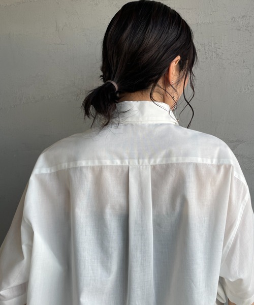 FRED PERRY（フレッドペリー）の「【WEB先行予約】[FRED PERRY/フレッドペリー] 別注 ワンポイントロゴ刺繍 シアーシャツ（シャツ/ブラウス・レディース・ホワイト/オートミール/ブルー/ブラック・10）」の19枚目の写真