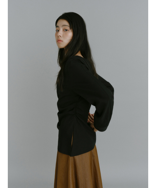 Yuje(ユジェ)の「NOMA DRAPE SHIRTS (3color,2size)(シャツ/ブラウス・レディース・ブラック/ダークブラウン/アイボリー・SMALL/MEDIUM)」の19枚目の写真