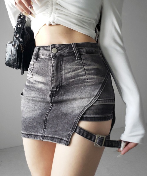 me+em select（ミームセレクト）の「【 インパン裏地付 】カットアウトベルトストラップデニムミニスカパン ／ cutout belt strap denim mini skirt pants（デニムスカート・レディース・ブラック/ブルー・SMALL/MEDIUM/LARGE）」の15枚目の写真