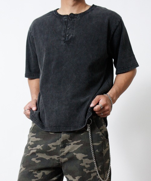 NYLAUS(ナイラス)の「【Nylaus】ヘンリーネック 半袖Tシャツ ヴィンテージ加工(Tシャツ/カットソー・メンズ・ホワイト/ブラック/ブラック系その他・L/M)」の3枚目の写真