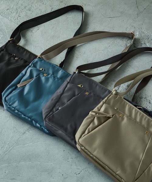 Fashion Letter(ファッションレター)の「6ポケット 縦型ショルダーバッグ(ショルダーバッグ・レディース・チャコールグレー/ブラック/ブルーグリーン/グレイッシュベージュ・FREE)」の13枚目の写真