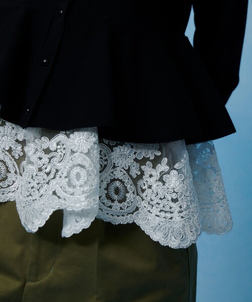 LOULOU WILLOUGHBY（ルルウィルビー）の「【LOULOU WILLOUGHBY】レースレイヤーペプラムカーディガン（カーディガン/ボレロ・レディース・オフホワイト/ブラック/グレー系その他・2）」の19枚目の写真