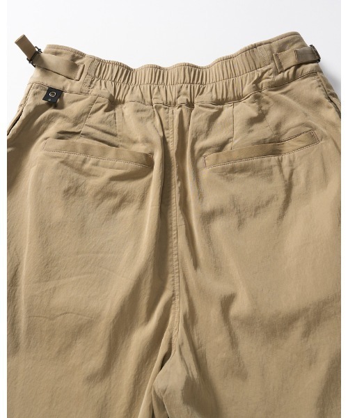 wjk（ダヴルジェイケイ）の「gurkha easy shorts（その他パンツ・メンズ・ブラック/ベージュ・SMALL/MEDIUM/LARGE/X-LARGE）」の6枚目の写真